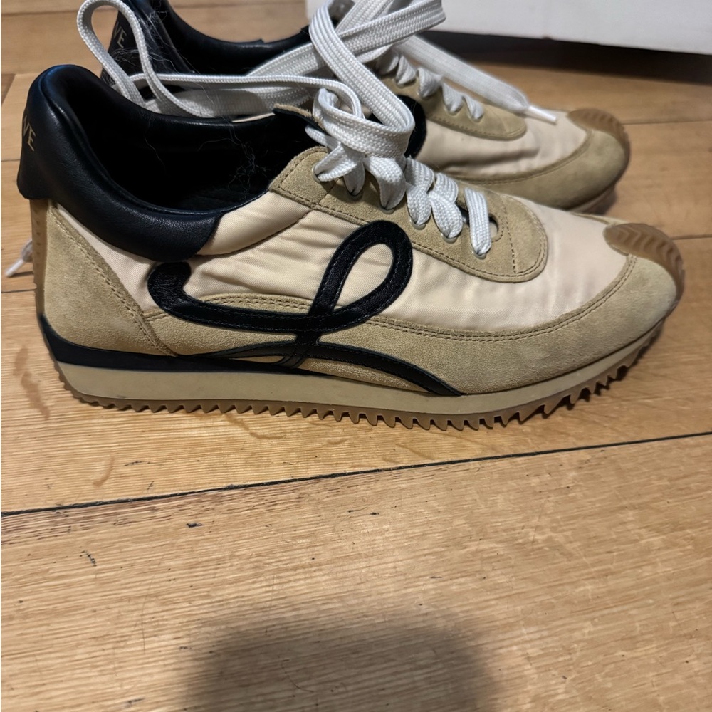 Loewe Flow Runner in nylon and suede Beige and Black Sneakers with White Laces